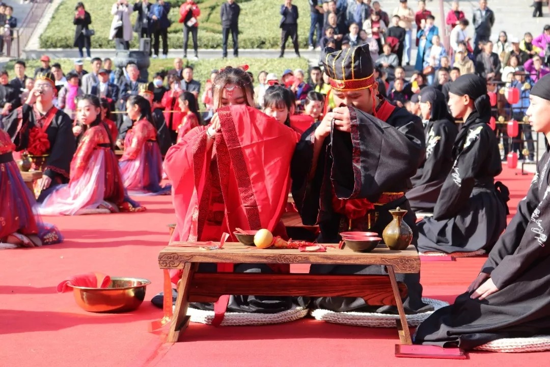 爱在古城,情定西楚,千年楚礼传颂古今爱情(图1) 爱在古城,情定西楚,千年楚礼传颂古今爱情(图1)