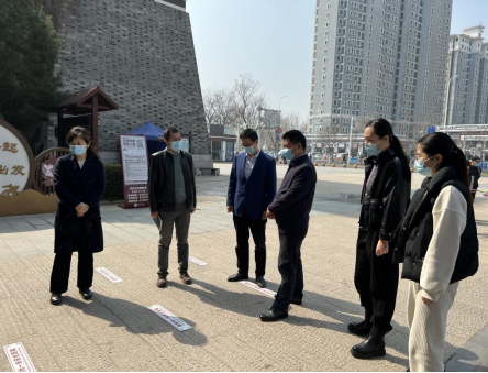 集团董事长带队检查项王故里景区疫情防控工作(图1) 集团董事长带队检查项王故里景区疫情防控工作(图1)
