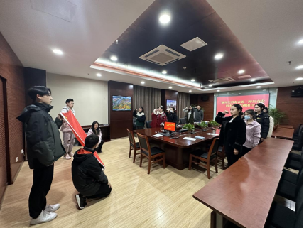 项王故里景区团总支开展“缅怀先烈寄哀思·踔厉奋发向未来”主题团日活动(图1) 项王故里景区团总支开展“缅怀先烈寄哀思·踔厉奋发向未来”主题团日活动(图1)