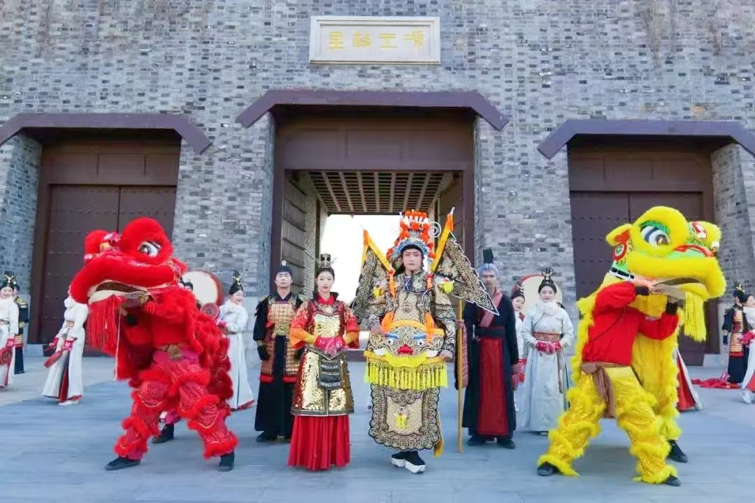 景区演出(图1) 景区演出(图1)