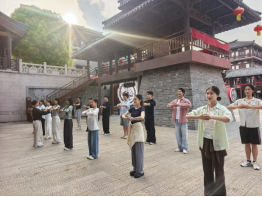 项王故里景区开展微笑礼仪培训(图2) 项王故里景区开展微笑礼仪培训(图2)